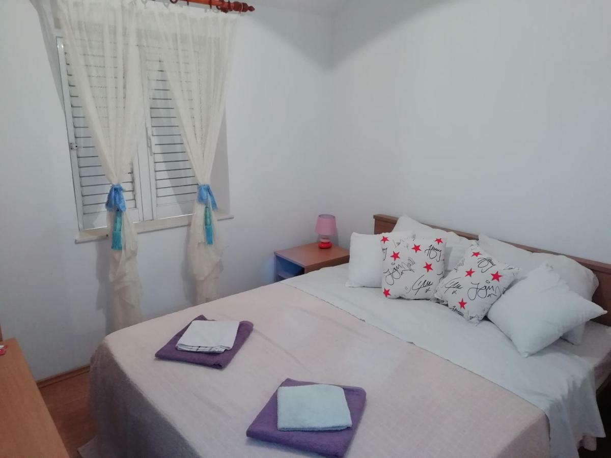 Apartman Radic Ston Exteriör bild