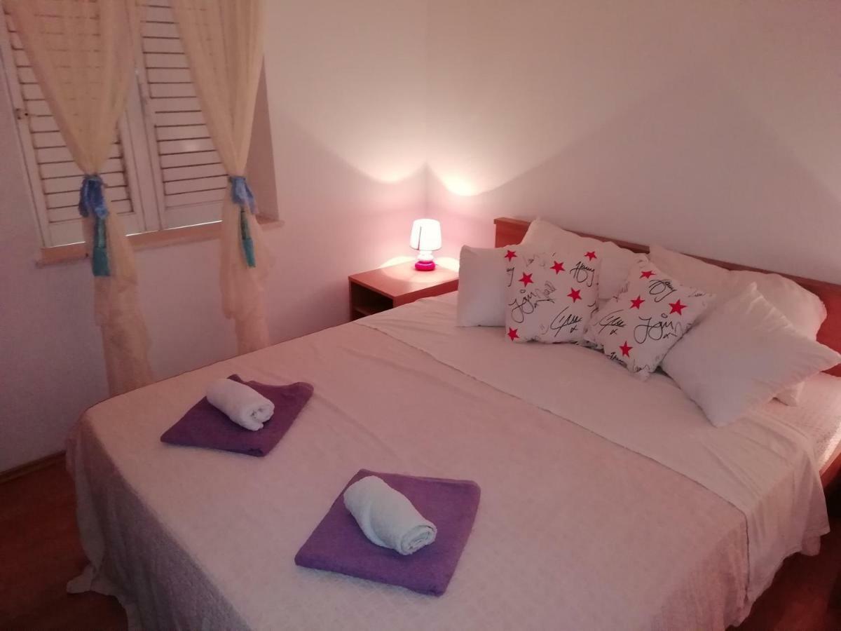 Apartman Radic Ston Exteriör bild